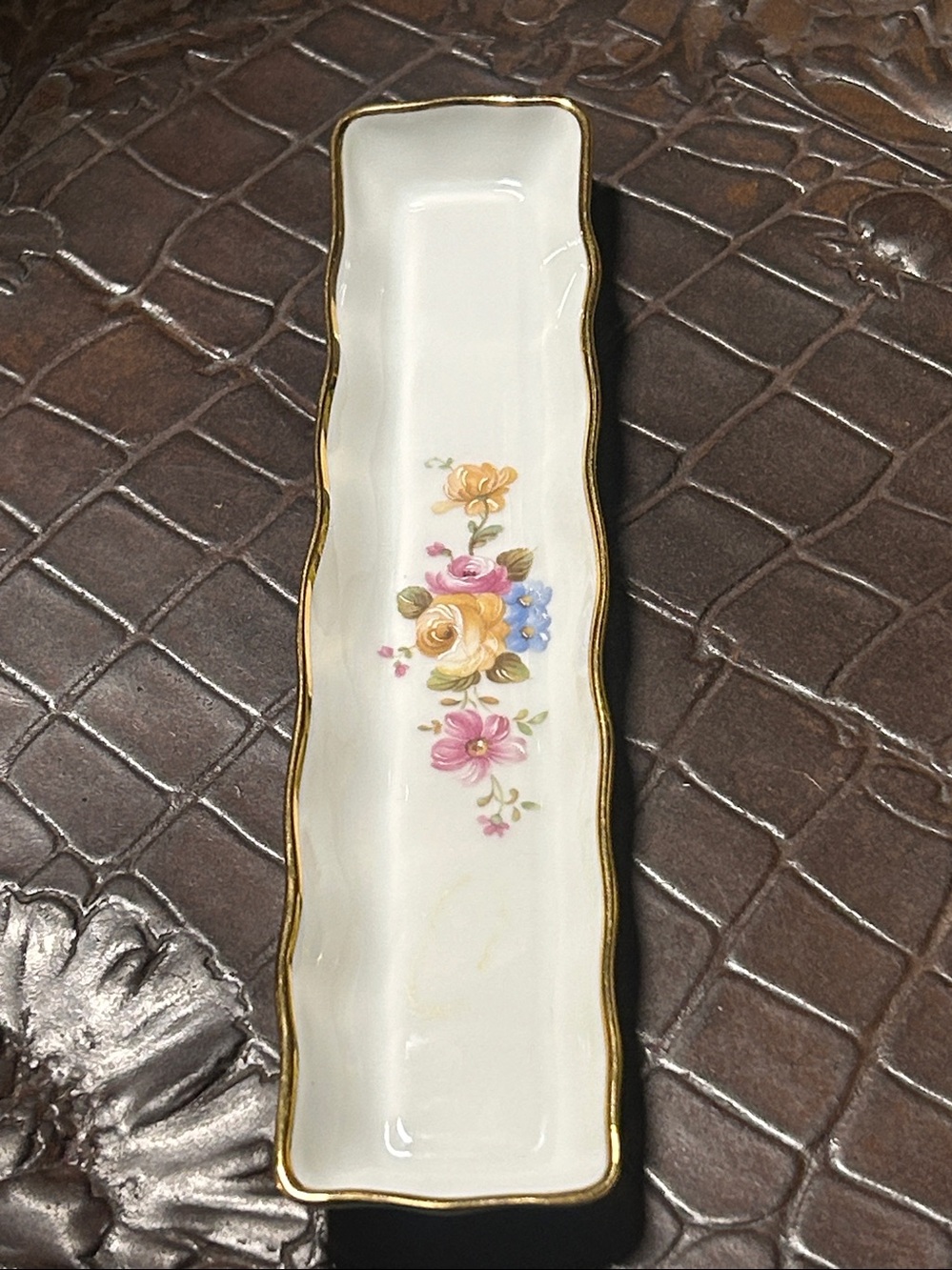 Limoges White Porcelain Vanity Tray with Gold Trim and Pastel Floral Motif - Picture 4 of 9